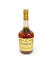 Бутылка коньяка Hennessy VS 0.7 L